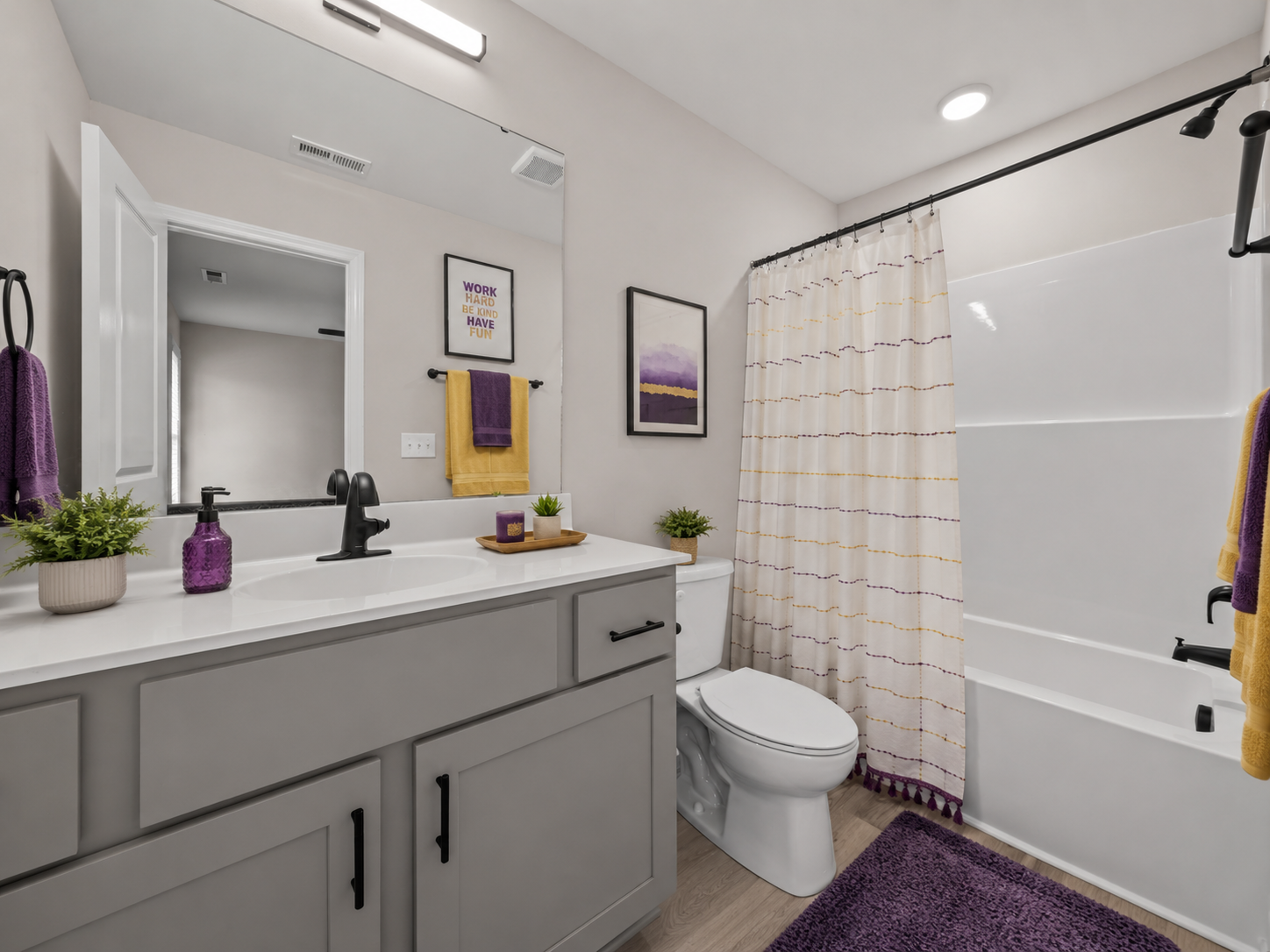 Modern bathroom at Campus Townes